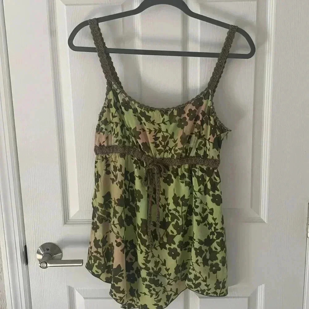 Santiki floral Print tank top with crochet beaded straps and accents Size XL